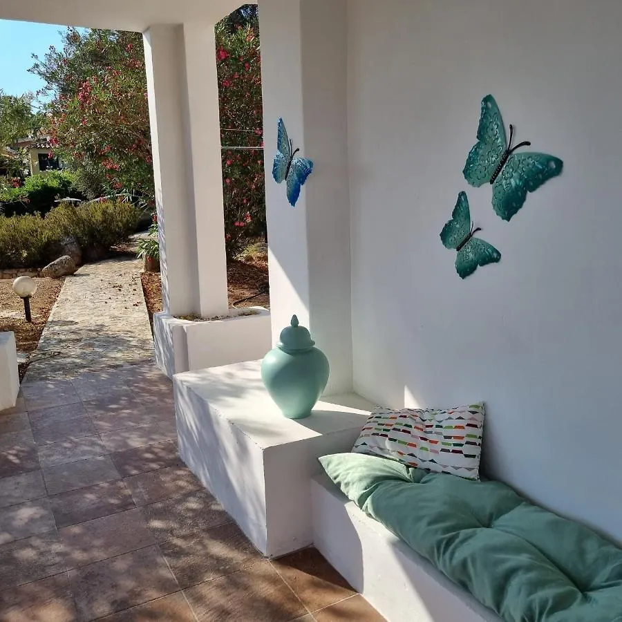 Holiday home Le Farfalle Appartamento In Villa Trifamiliare Porto Istana